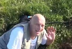 女孩爆料爷爷怎么办呢视频,视频内容引发社会关注